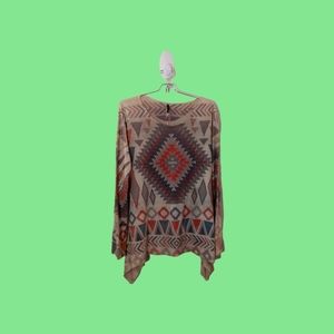 Poliana plus XL long-sleeved Aztec design E.U.C.